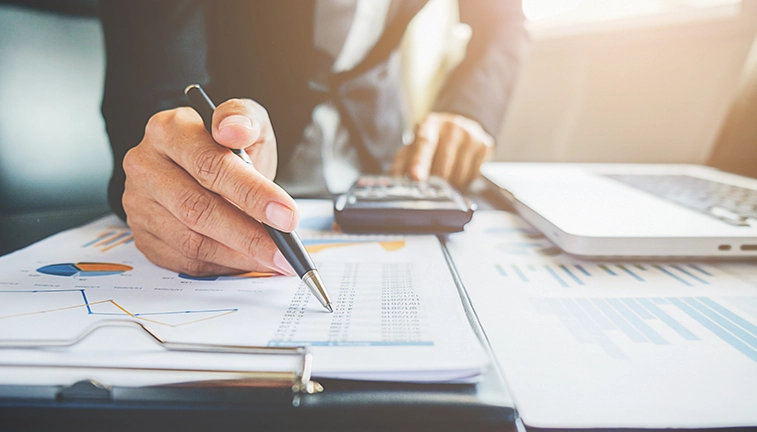 How Tax Preparation Services in Jacksonville Help You Maximize Your Refund